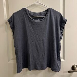 GAP Women's Charcoal Short Sleeve Tee | Size Medium